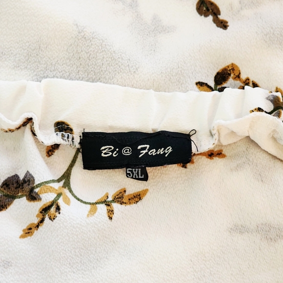 Women's Bi Fang 5x Floral Top - Picture 2 of 4